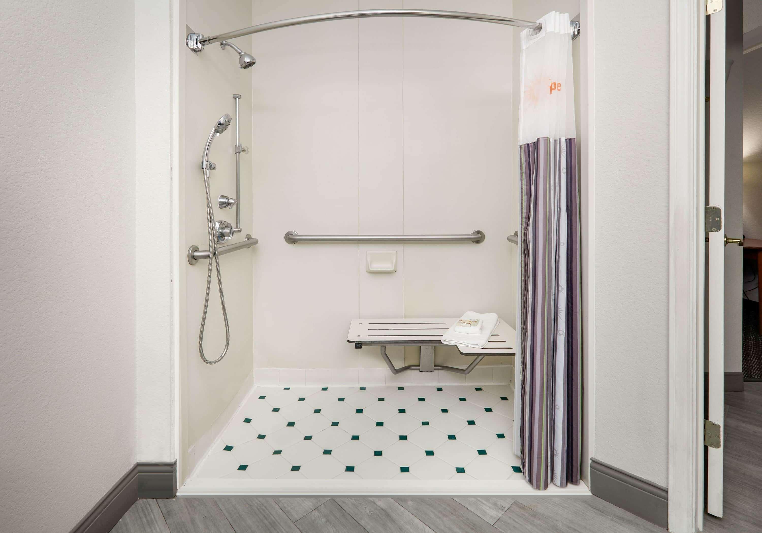 La Quinta By Wyndham Dallas - Galleria Hotel Addison