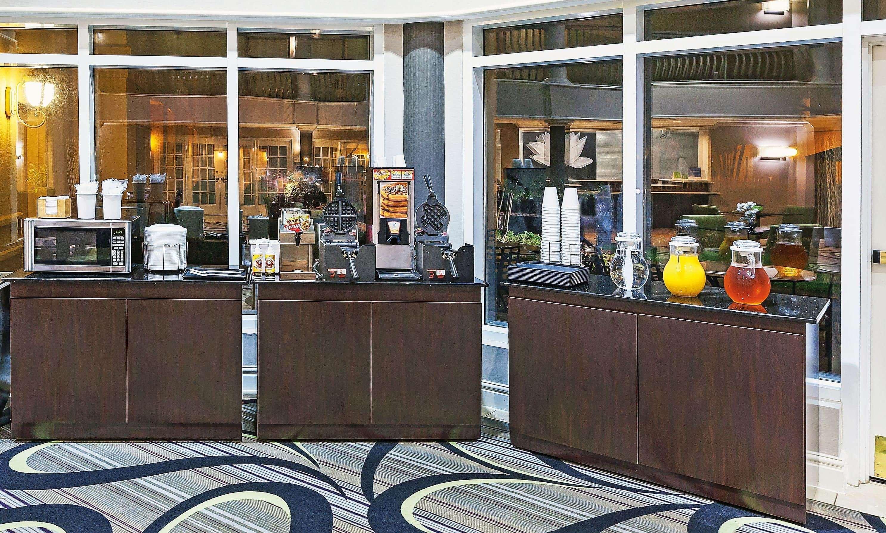 La Quinta By Wyndham Dallas - Galleria 3*