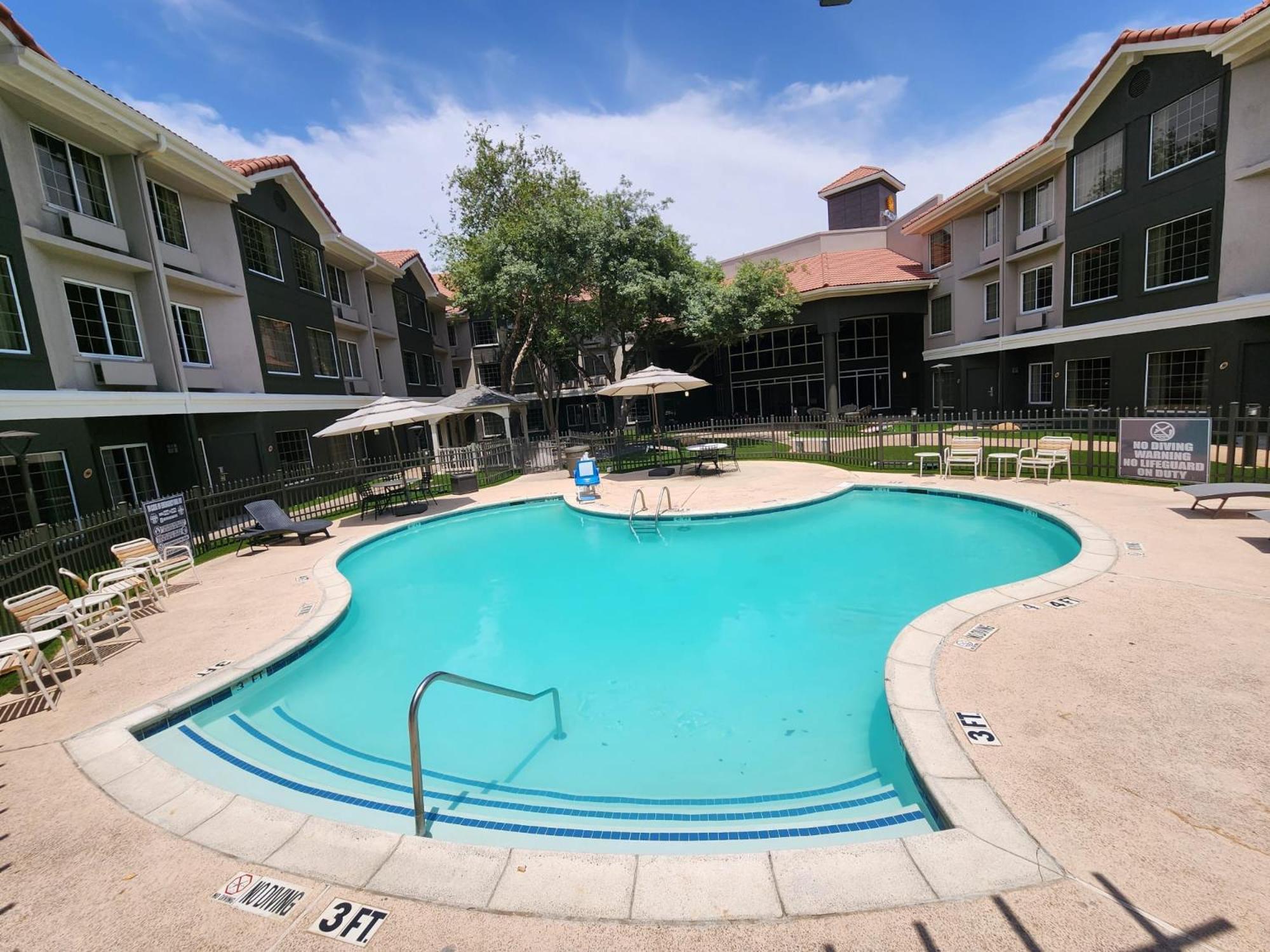 La Quinta By Wyndham Dallas - Galleria 3* Addison